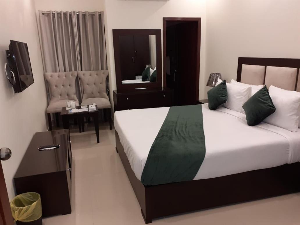 Hotel Noor Plaza Lahore Exteriör bild